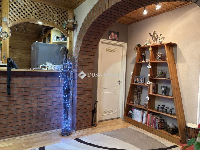 Eladó családi ház, Dunavarsányban 95 M Ft, 7 szobás