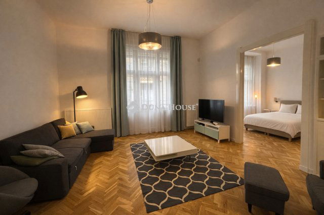 Kiadó téglalakás, albérlet, Budapesten, I. kerületben, 5 szobás