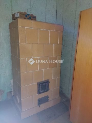 Eladó családi ház, Felsőszentivánon 9.9 M Ft, 3 szobás