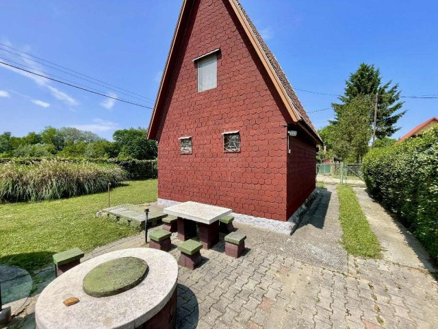 Eladó nyaraló, Ráckevén 24 M Ft, 2+1 szobás