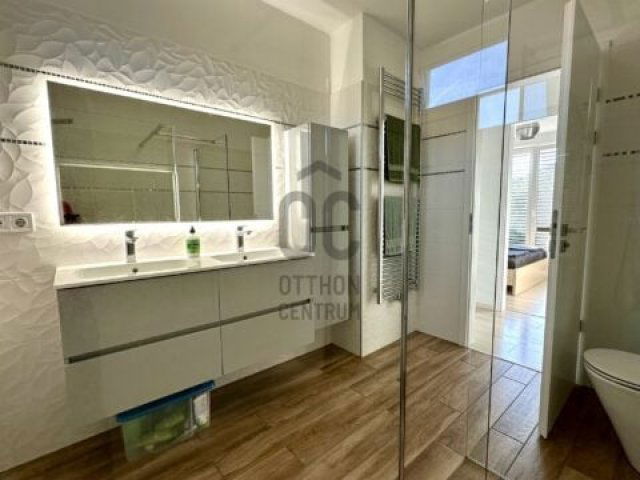 Eladó családi ház, Öttevényen 145 M Ft, 3 szobás