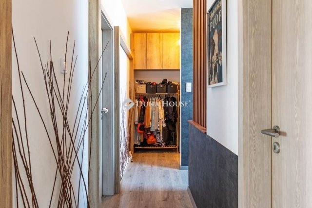 Eladó ikerház, Budapesten, XVIII. kerületben 164.5 M Ft, 5 szobás