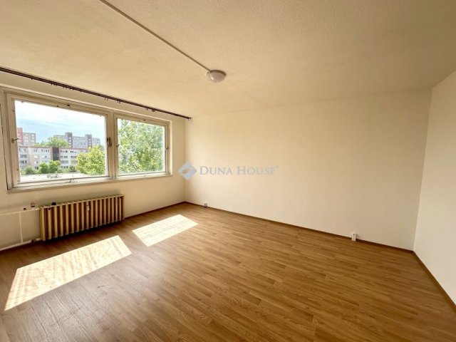 Kiadó panellakás, albérlet, Kecskeméten 140 E Ft / hó, 2 szobás