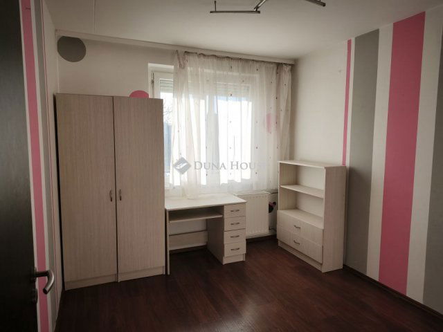 Eladó panellakás, Szombathelyen, Váci Mihály utcában 41.99 M Ft