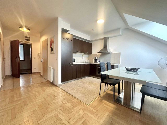 Eladó téglalakás, Budapesten, VII. kerületben 105 M Ft, 2 szobás