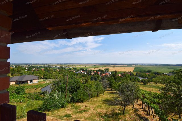 Eladó családi ház, Győrújbaráton 49.9 M Ft, 3 szobás