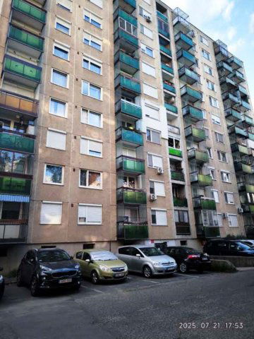 Kiadó panellakás, albérlet, Debrecenben, Hajó utcában, 2 szobás