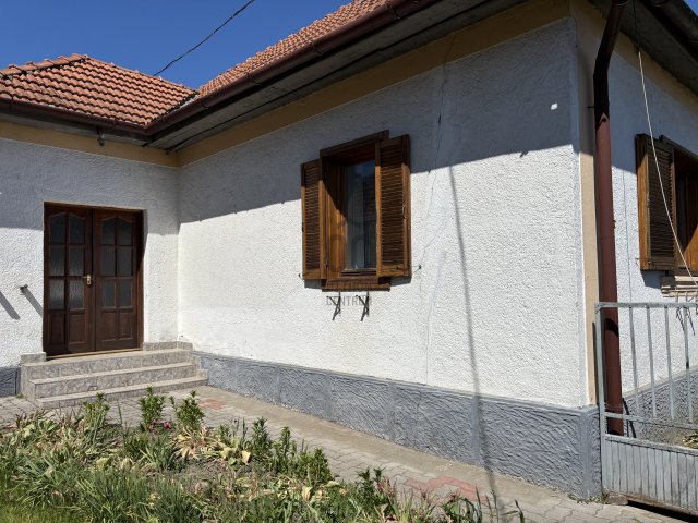 Eladó családi ház, Sajókazán 11 M Ft, 3 szobás