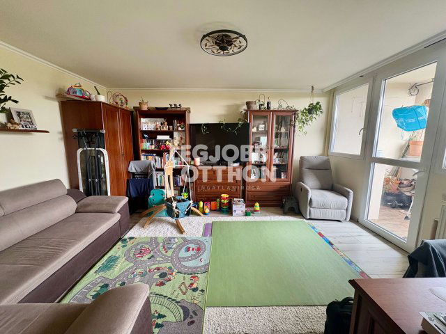 Eladó téglalakás, Cegléden 44 M Ft, 2 szobás