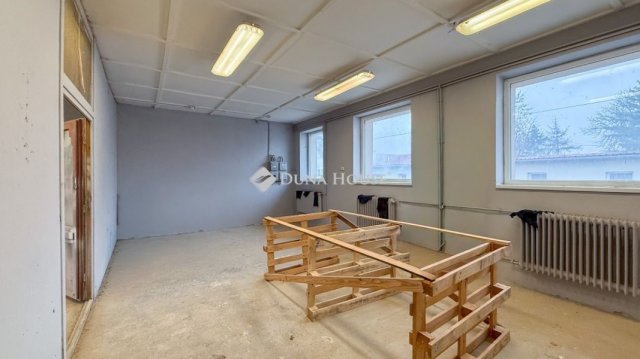 Kiadó ipari ingatlan, Miskolcon 1143 E Ft / hó