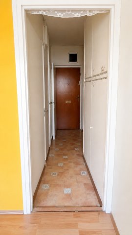 Eladó panellakás, Tatabányán 28.9 M Ft, 1+1 szobás