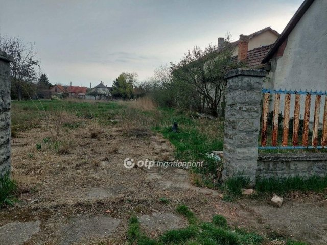 Eladó telek, Hatvanban 19 M Ft / költözzbe.hu