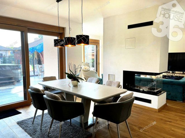 Eladó családi ház, Kecskeméten 200 M Ft, 4 szobás