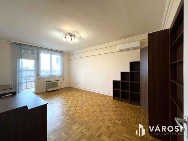 Eladó téglalakás, Orosházán 27.9 M Ft, 2 szobás