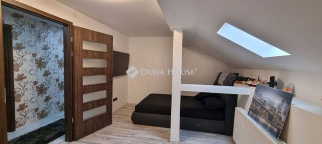 Eladó családi ház, Budapesten, XV. kerületben 199.9 M Ft