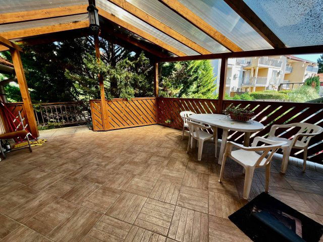 Eladó téglalakás, Pécsett 89 M Ft, 4+1 szobás