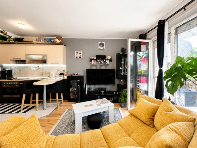 Eladó téglalakás, Vecsésen 51.5 M Ft, 2 szobás