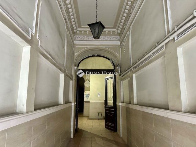 Eladó téglalakás, Budapesten, V. kerületben 170 M Ft, 3 szobás