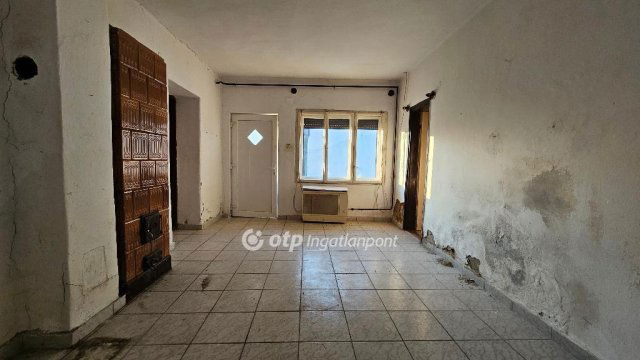 Eladó családi ház, Cserépfaluban 23 M Ft, 4 szobás