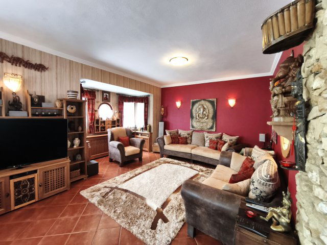 Eladó családi ház, Pilisszentivánon 275.48 M Ft, 7 szobás