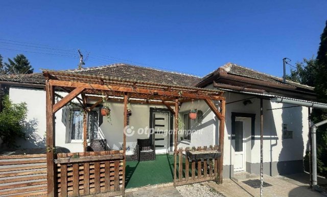 Eladó családi ház, Szihalmon 26 M Ft, 3 szobás