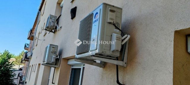 Eladó téglalakás, Kecskeméten 54 M Ft, 3 szobás