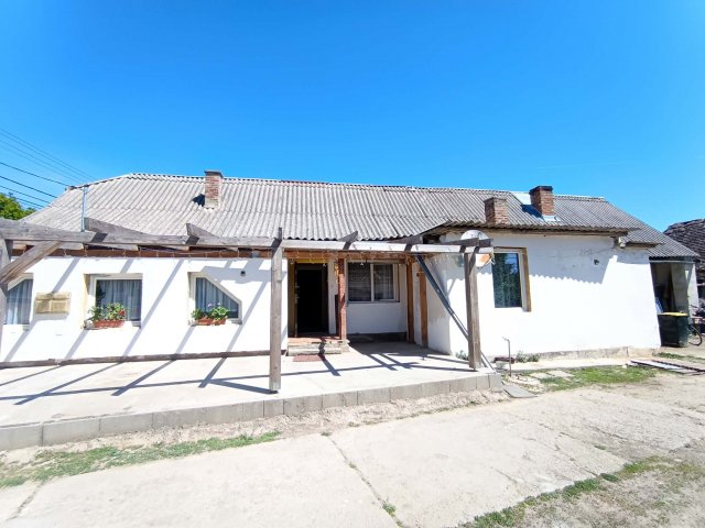 Eladó családi ház, Kisharsányon 20.9 M Ft, 3 szobás