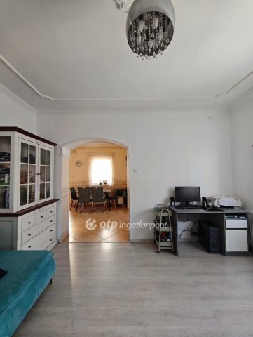 Eladó családi ház, Budapesten, III. kerületben 159 M Ft