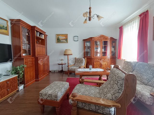 Eladó családi ház, Sopronban 129 M Ft, 7 szobás