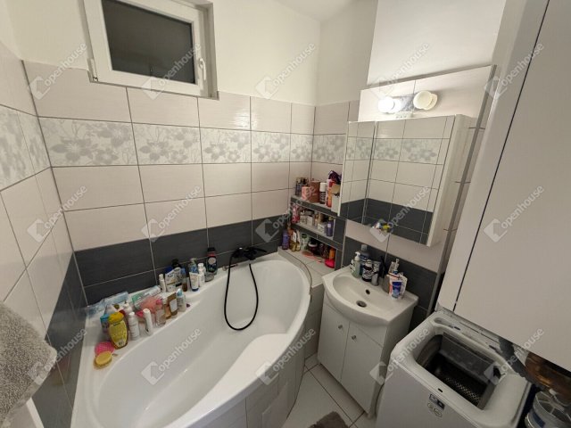 Eladó téglalakás, Zalaegerszegen 41.9 M Ft, 2 szobás