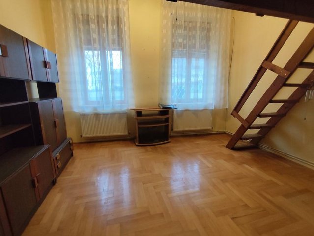 Eladó téglalakás, Budapesten, IV. kerületben, Attila utcában