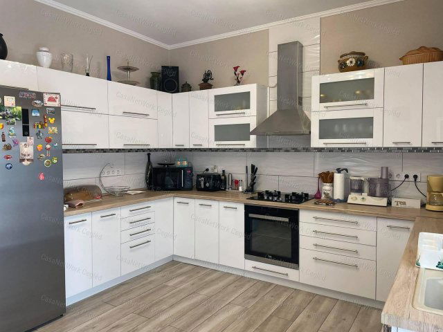 Eladó családi ház, Szolnokon 88 M Ft, 3 szobás