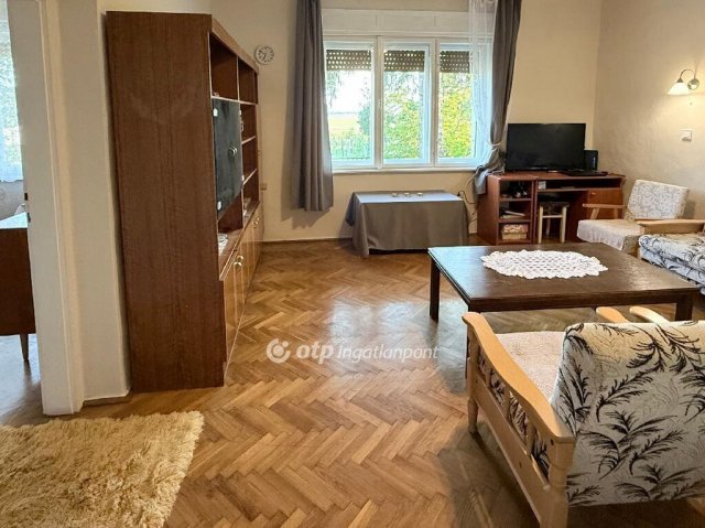 Eladó családi ház, Geresdlakon 27.9 M Ft, 2+1 szobás
