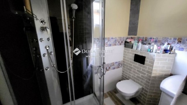 Eladó családi ház, Érden 160 M Ft, 7 szobás