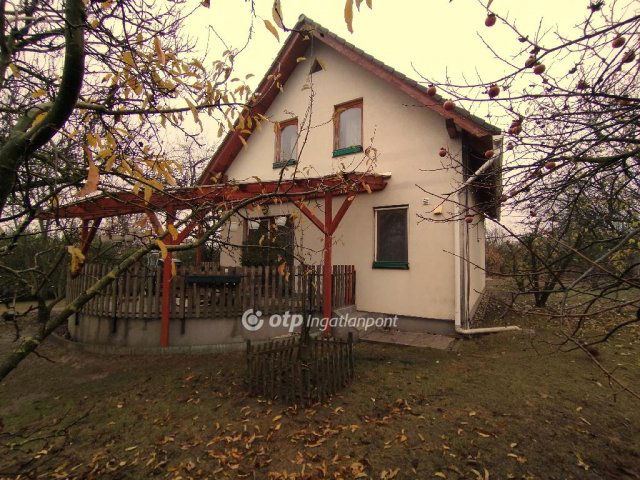 Eladó családi ház, Kőszárhegyen 150 M Ft, 3+2 szobás