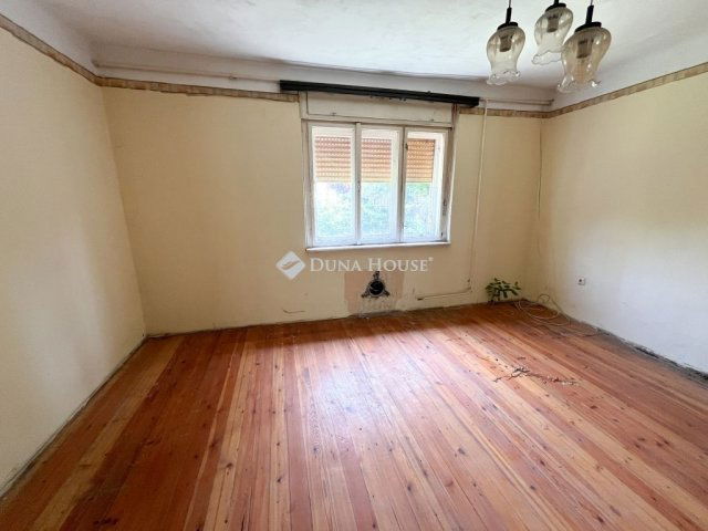 Eladó családi ház, Gödöllőn 45 M Ft, 3 szobás
