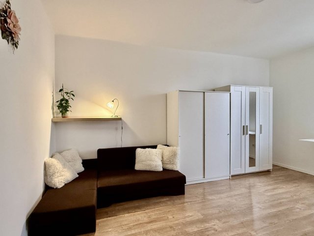 Eladó téglalakás, Oroszlányban 27.2 M Ft, 1 szobás