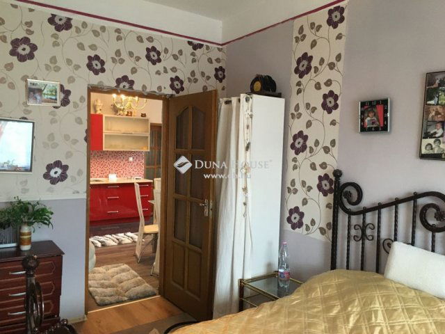 Eladó családi ház, Szentendrén 168 M Ft, 6 szobás