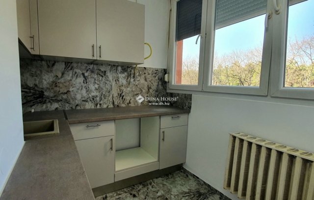 Eladó panellakás, Szombathelyen 44.9 M Ft, 2 szobás