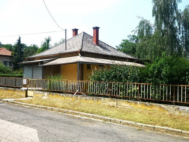Eladó családi ház, Fonyódon 46.2 M Ft, 3 szobás
