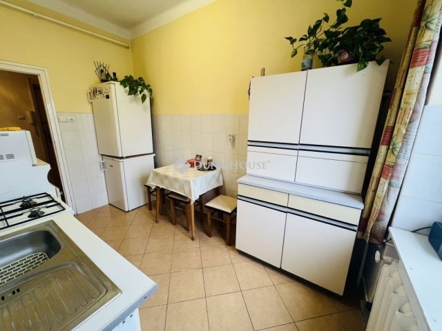 Eladó téglalakás, Dunaújvárosban 30.99 M Ft, 2 szobás