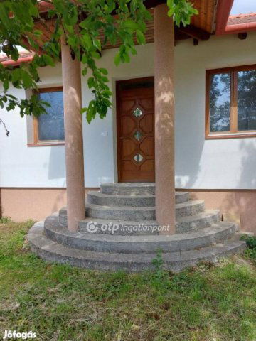 Eladó családi ház, Abában 84.9 M Ft, 3 szobás