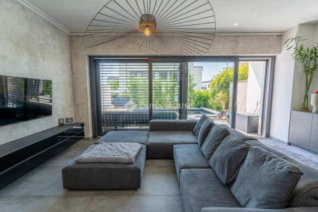 Eladó ikerház, Budapesten, XI. kerületben 370 M Ft, 1 szobás