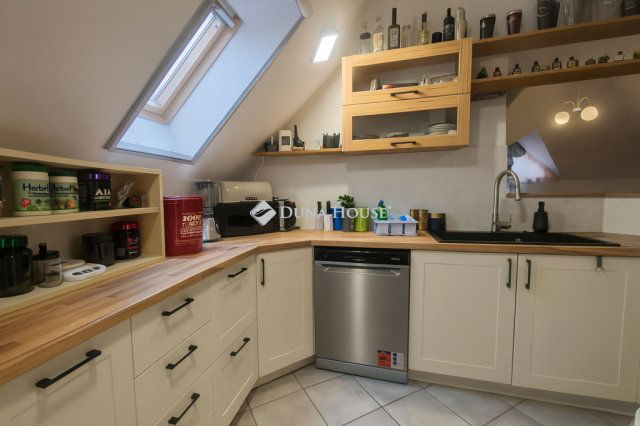 Eladó téglalakás, Budapesten, XVIII. kerületben 87.5 M Ft