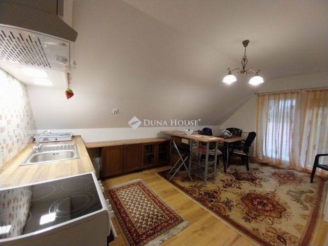 Eladó családi ház, Szegeden 199.9 M Ft, 7+1 szobás