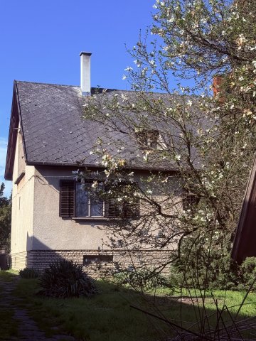 Eladó családi ház, Bakonyszentlászlón 69.99 M Ft, 2 szobás