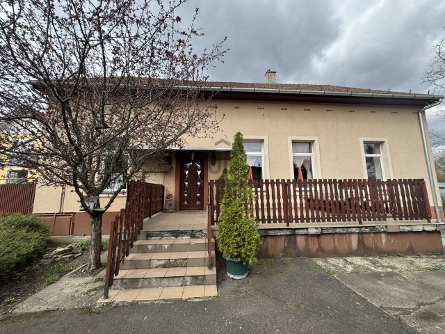 Eladó ikerház, Gödön 70.99 M Ft, 2 szobás
