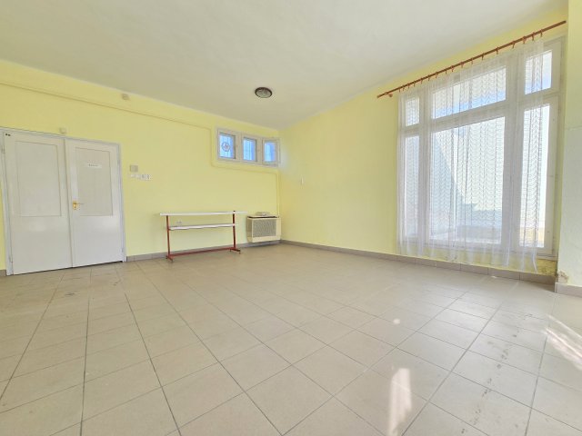 Eladó üzlethelyiség, Zalaegerszegen 48 M Ft