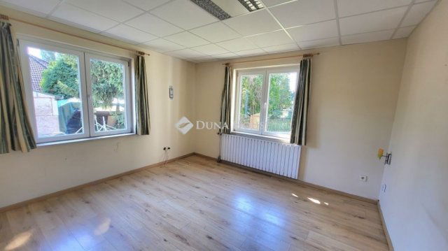 Eladó családi ház, Szentendrén 169 M Ft, 5 szobás