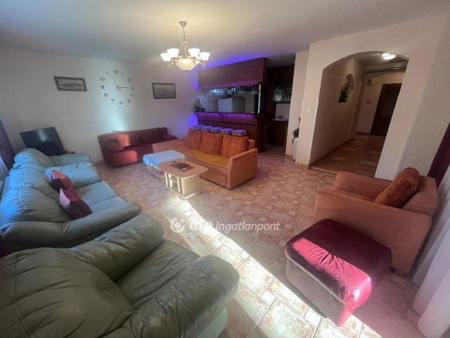 Eladó mezogazdasagi ingatlan, Szatymazon 232 M Ft, 9 szobás